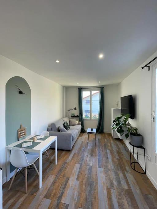 Charmant Studio Tout Equipe Aux Portes De Paris Bagnolet Extérieur photo